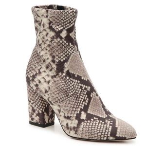 Steve Madden Elory Snake Skin Printed Fabric Sock Bootie Size 7 1/2